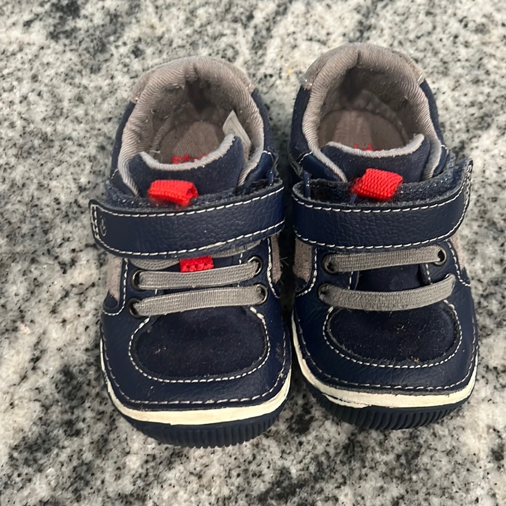 4.5XW Stride Rite toddler shoes